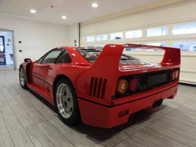FERRARI F40 (1989) 2