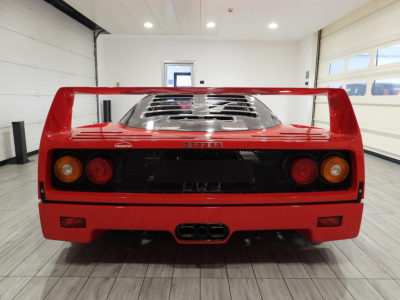 FERRARI F40 (1989) 3