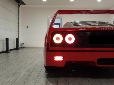 FERRARI F40 (1989) 40