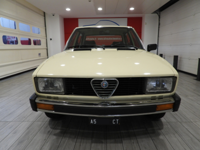 ALFA ROMEO ALFETTA 2.0 L (1981) 1