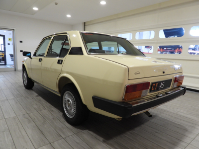 ALFA ROMEO ALFETTA 2.0 L (1981) 3