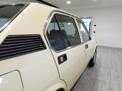 ALFA ROMEO ALFETTA 2.0 L (1981) 14