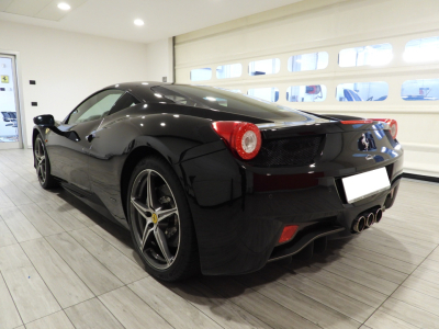 FERRARI 458 ITALIA DCT (2011) 3