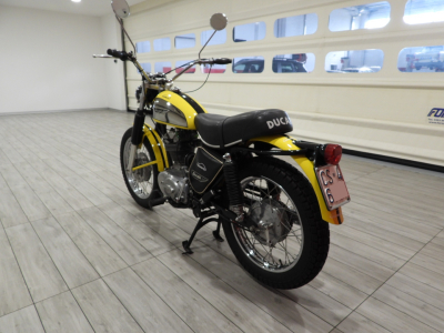 DUCATI SCRAMBLER 250 (1973) 4