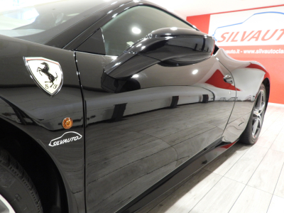 FERRARI 458 ITALIA DCT (2011) 12