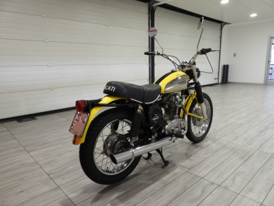 DUCATI SCRAMBLER 250 (1973) 6