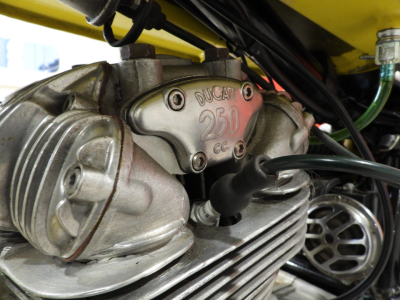 DUCATI SCRAMBLER 250 (1973) 28