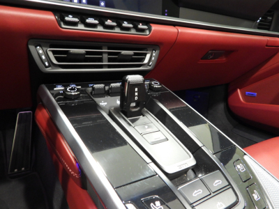 PORSCHE 911 992 TURBO CABRIOLET (2021) 31