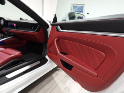 PORSCHE 911 992 TURBO CABRIOLET (2021) 33