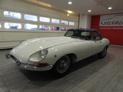 JAGUAR E-TYPE 4.2 ROADSTER (1968) 39