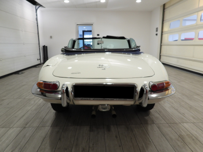 JAGUAR E-TYPE 4.2 ROADSTER (1968) 4