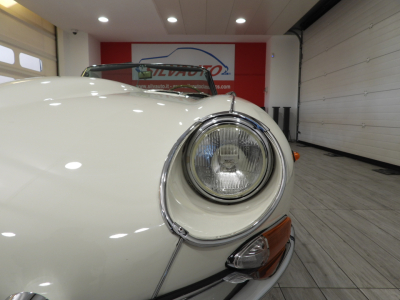 JAGUAR E-TYPE 4.2 ROADSTER (1968) 8