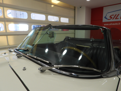 JAGUAR E-TYPE 4.2 ROADSTER (1968) 11
