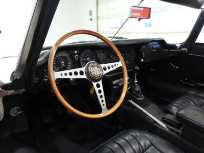JAGUAR E-TYPE 4.2 ROADSTER (1968) 19