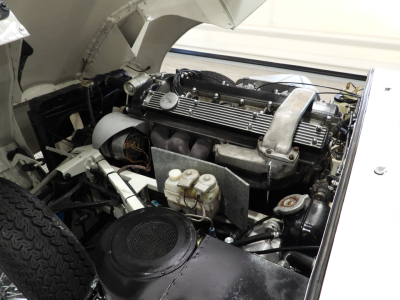 JAGUAR E-TYPE 4.2 ROADSTER (1968) 34