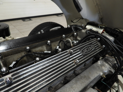 JAGUAR E-TYPE 4.2 ROADSTER (1968) 38
