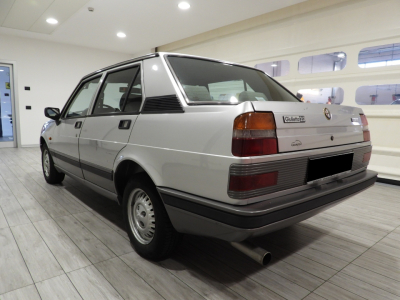 ALFA ROMEO GIULIETTA 2.0 TURBO DIESEL (1985) 3