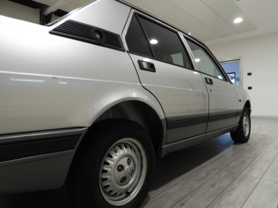 ALFA ROMEO GIULIETTA 2.0 TURBO DIESEL (1985) 16