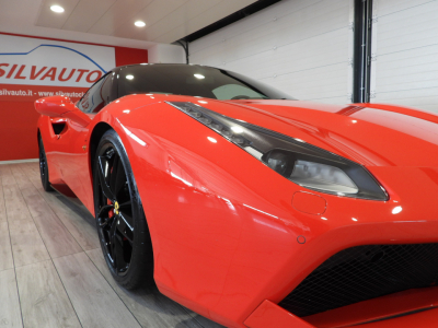 FERRARI 488 GTB (2016) 16
