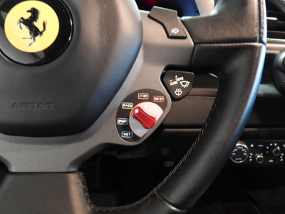 FERRARI 488 GTB (2016) 22