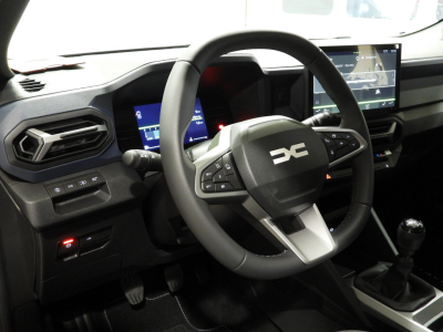 DACIA BIGSTER ESSENTIAL 1.2 TCE GPL 140CV MY ’26 15