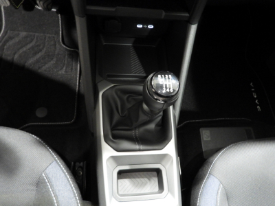 DACIA BIGSTER ESSENTIAL 1.2 TCE GPL 140CV MY ’26 20