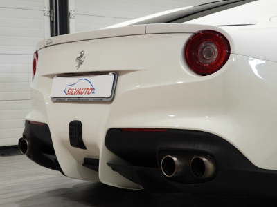 FERRARI F12 BERLINETTA (2013) 16