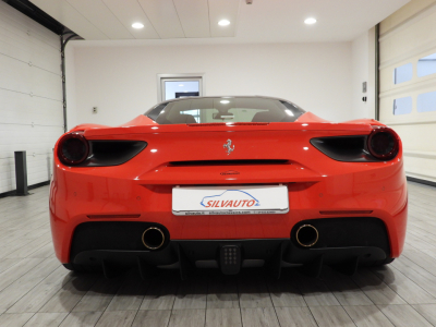 FERRARI 488 GTB (2016) 4