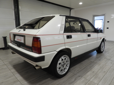 LANCIA DELTA HF 4WD (1987) 5