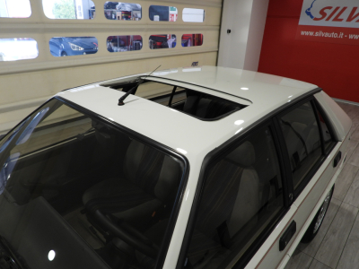 LANCIA DELTA HF 4WD (1987) 13