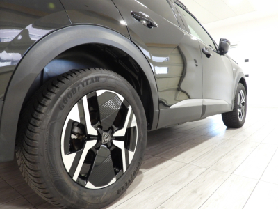 PEUGEOT NUOVA 2008 1.2 HYBRID ALLURE 136CV E-DCS6 (2025) 13