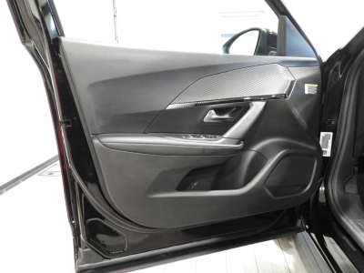 PEUGEOT NUOVA 2008 1.2 HYBRID ALLURE 136CV E-DCS6 (2025) 15