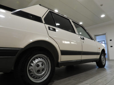 ALFA ROMEO GIULIETTA 1.6 116.50B (1985) 15
