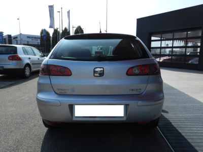 SEAT IBIZA 1.4 TDI 5P SIGNO 75CV (2005) 4