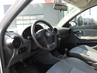 SEAT IBIZA 1.4 TDI 5P SIGNO 75CV (2005) 12