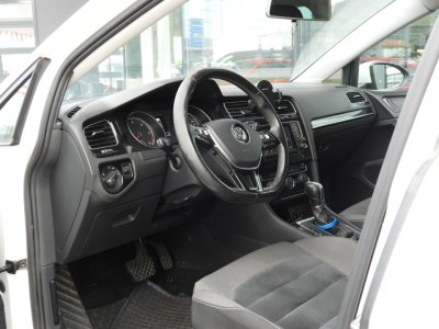 VOLKSWAGEN GOLF VII 1.6 TDI HIGHLINE 110CV DSG (2015) 9
