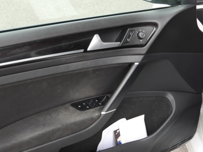 VOLKSWAGEN GOLF VII 1.6 TDI HIGHLINE 110CV DSG (2015) 11