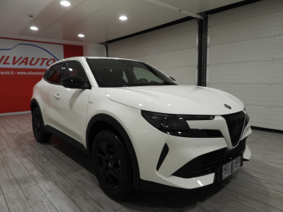 ALFA ROMEO JUNIOR 1.2 HYBRID 145CV EDCT6 MY’ 25 6