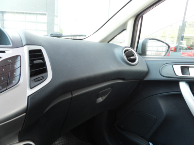 FORD FIESTA 1.4 TDCI 70CV PLUS (2012) 18