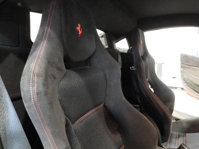FERRARI 458 SPECIALE (2014) 31