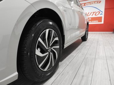 VOLKSWAGEN NUOVA POLO YOUNG 1.0 TSI 80 CV MY ’27 10