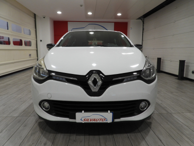 RENAULT CLIO 5P 0.9 TCE COSTUME NATIONAL (2015) 1