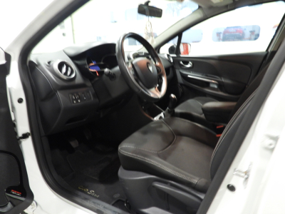 RENAULT CLIO 5P 0.9 TCE COSTUME NATIONAL (2015) 16