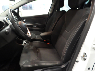 RENAULT CLIO 5P 0.9 TCE COSTUME NATIONAL (2015) 17
