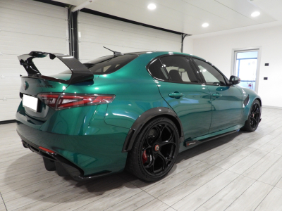 ALFA ROMEO GIULIA GTAM 2.9 V6 BI-TURBO 540CV (2021) 5