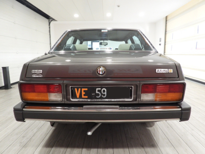 ALFA ROMEO ALFETTA QUADRIFOGLIO ORO INJECTION 116.55N (1985) 4