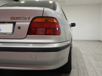 BMW 523i (E39) ELETTA STEPTRONIC (1998) 16