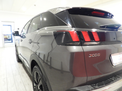 PEUGEOT 3008 2.0 BLUEHDI GT-LINE 150CV (2018) 10