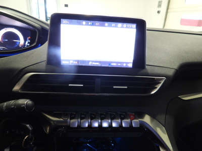 PEUGEOT 3008 2.0 BLUEHDI GT-LINE 150CV (2018) 23