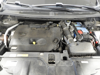 PEUGEOT 3008 2.0 BLUEHDI GT-LINE 150CV (2018) 28